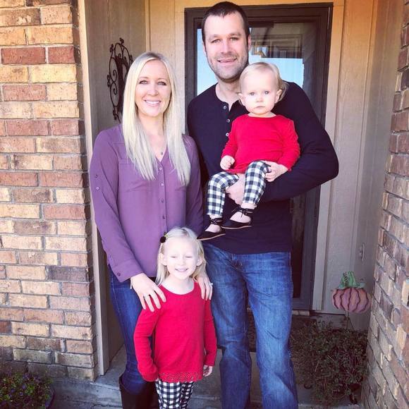 Meet your Posher, Caitlin - Picture 1 of 1